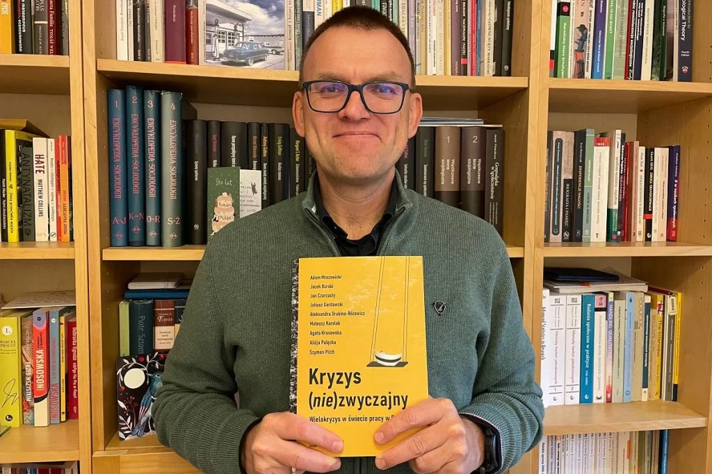 Adam Mrozowicki Kryzys (nie)zwyczajny